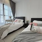 3 Room Cozy Comfy 1-11 Pax Old Klang Road 7 Min To Midvalley