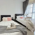 3 Room Cozy Comfy 1-11 Pax Old Klang Road 7 Min To Midvalley