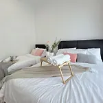 3 Room Cozy Comfy 1-11 Pax Old Klang Road 7 Min To Midvalley