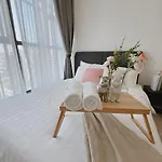 3 Room Cozy Comfy 1-11 Pax Old Klang Road 7 Min To Midvalley
